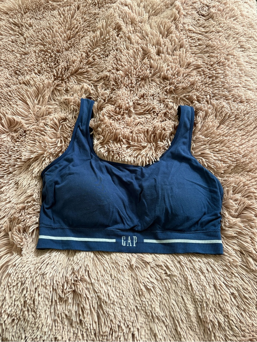 GAP Body Seamless Padded Sports Bra
